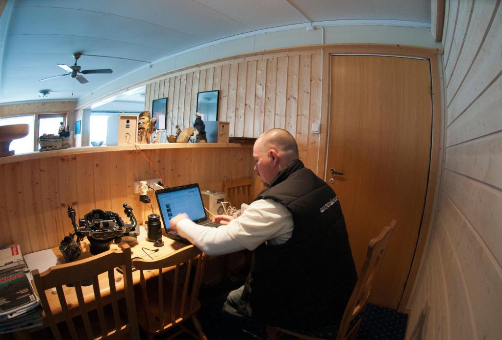 Gulen Dive Resort Dalsøyra Екстериор снимка